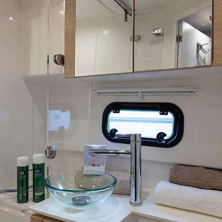 Magnolia House Boat * Palermo